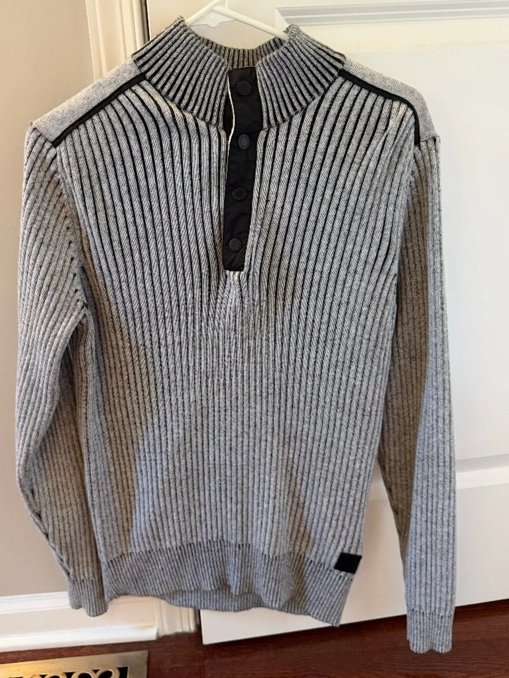 Guess men's sweater - button-up; silvery gray